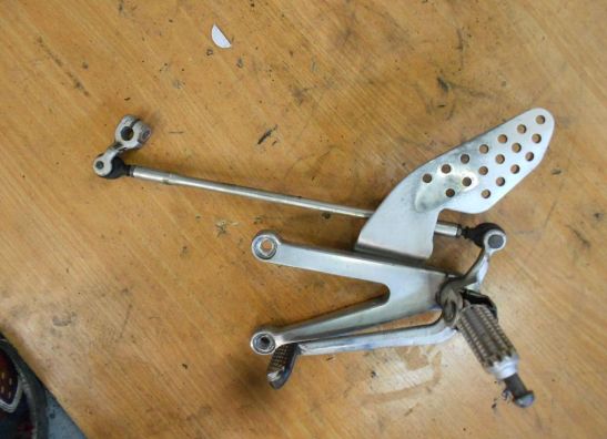 Fussrastetrager vorne links Yamaha YZF R1
