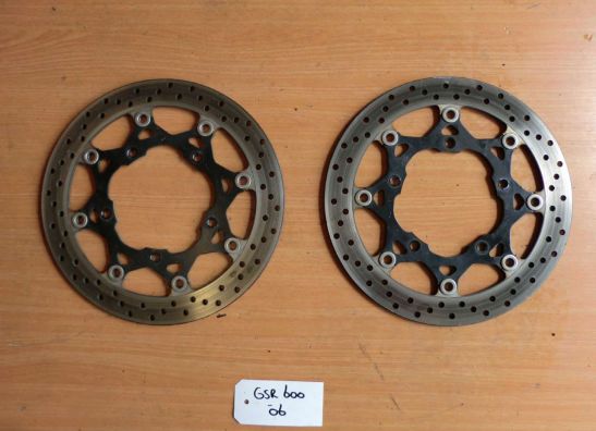 Remschijven set Suzuki GSR 600