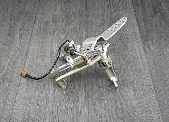 Fussrastetrager vorne rechts Yamaha YZF R1