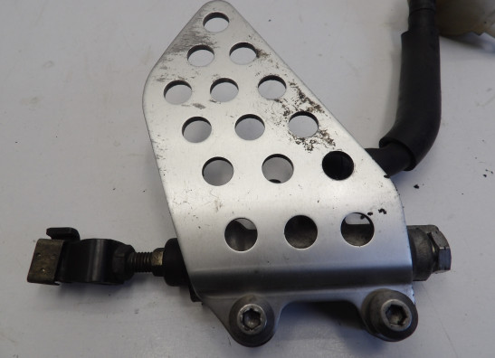 Rempomp achter Honda CBR Fireblade