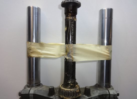 Voorpoten Suzuki GR 650