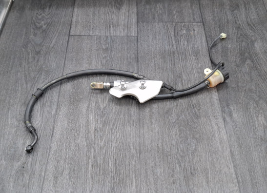 Rempomp achter Yamaha MT 03