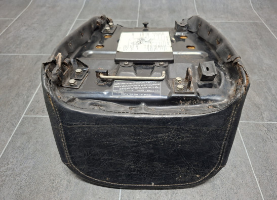 Zadel Kawasaki LTD 750