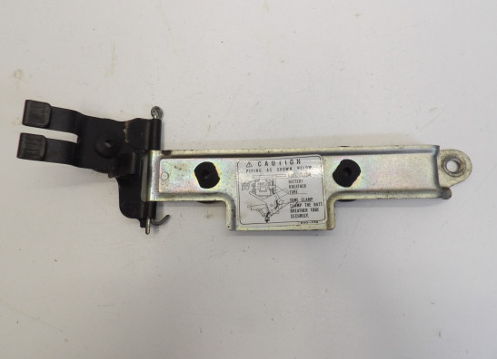 Batterie befestigung Honda VTR 250