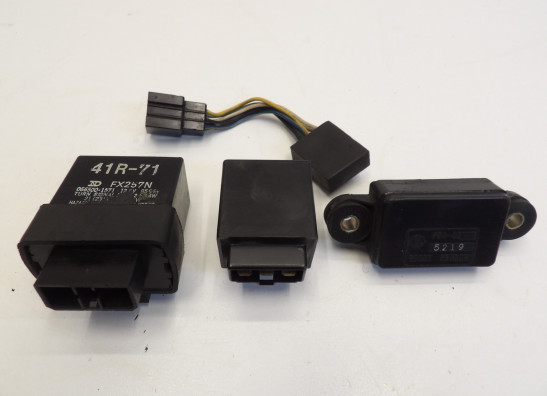 Relay Yamaha V max
