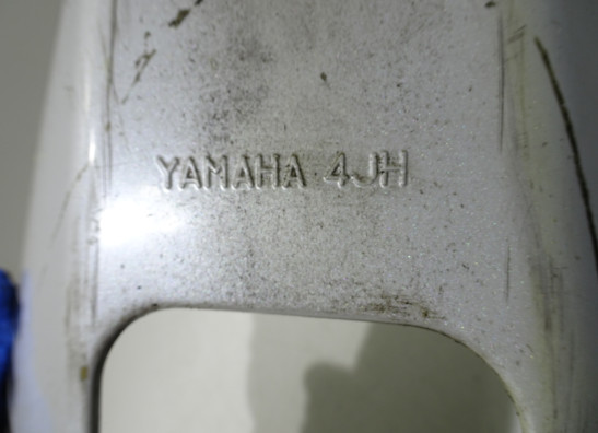 Cowl under Yamaha FZR 600