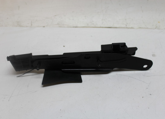 Cowl left rear Yamaha Tracer 900