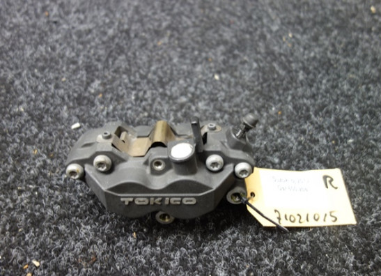 Remklauw rechts voor Suzuki GSR 600