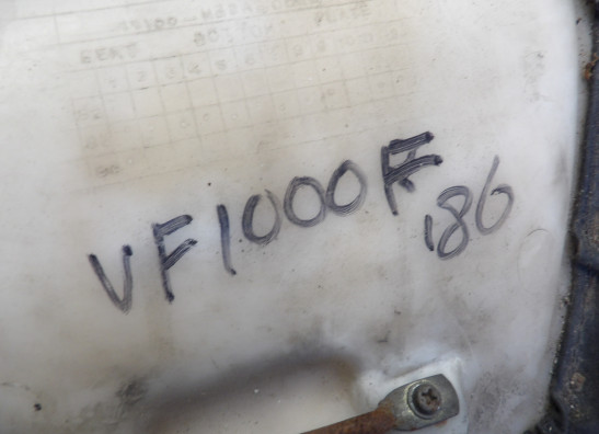 Zadel Honda VF 1000 F
