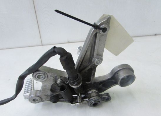 Fussrastetrager vorne rechts Honda CBR Fireblade