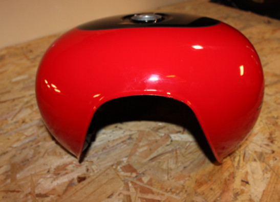 Benzintank Honda VF 750 C Magna