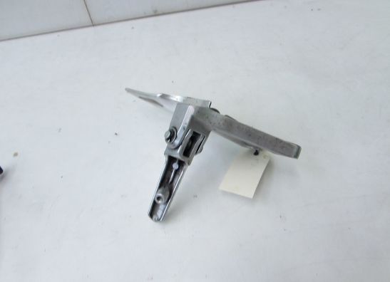 Fussrastetrager vorne links Honda CBR Fireblade