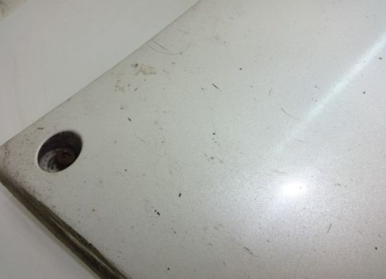 Linker onderkuip Yamaha FZR 1000