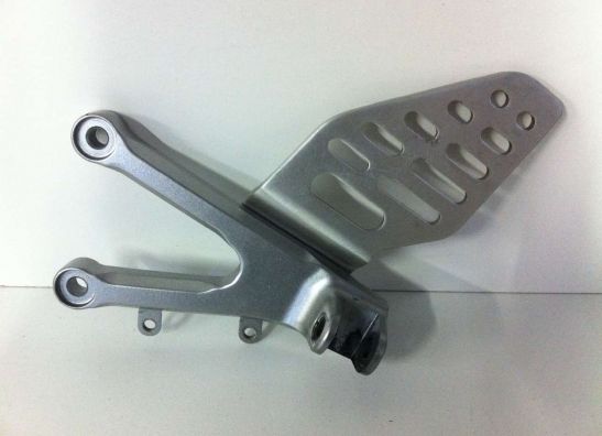 Main step holder left Yamaha YZF R6