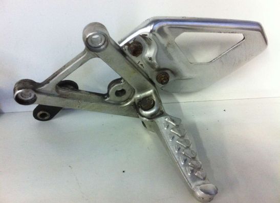 Fussrastetrager vorne links Aprilia RSV 1000