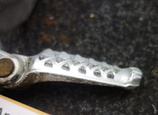 Schetsplaat links Aprilia RSV 1000