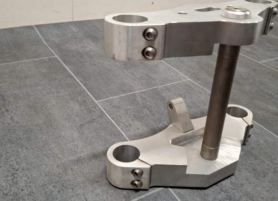 T stuk + kroonplaat Harley Davidson Sportster