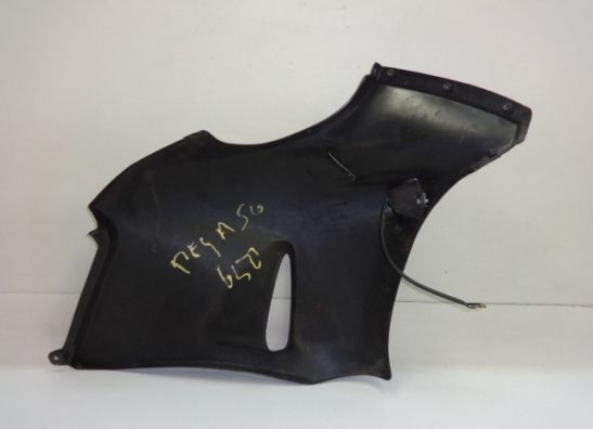 Kanzel links Aprilia Pegaso