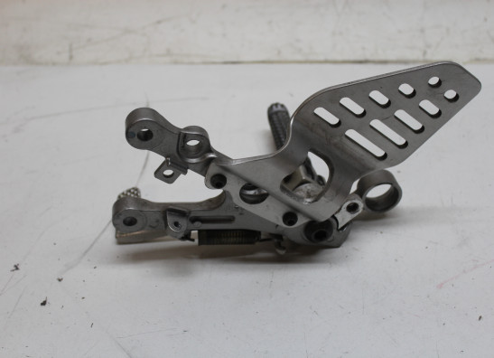 Fussrastetrager vorne rechts Yamaha YZF R6