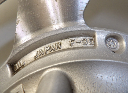 Voorvelg Yamaha V max