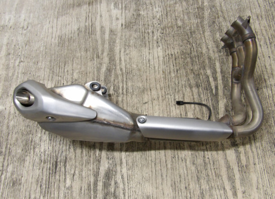 Uitlaat Triumph Trident 660