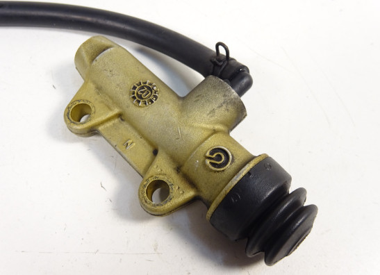 Rempomp achter Ducati monster 600