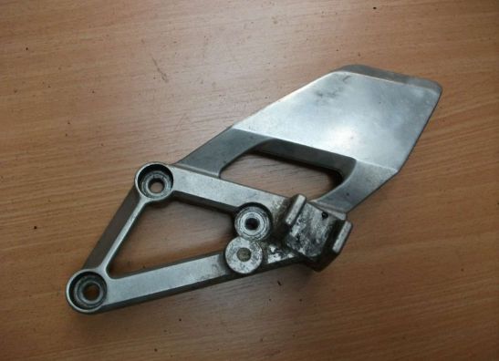 Fussrastetrager vorne links Honda CBR 600 F