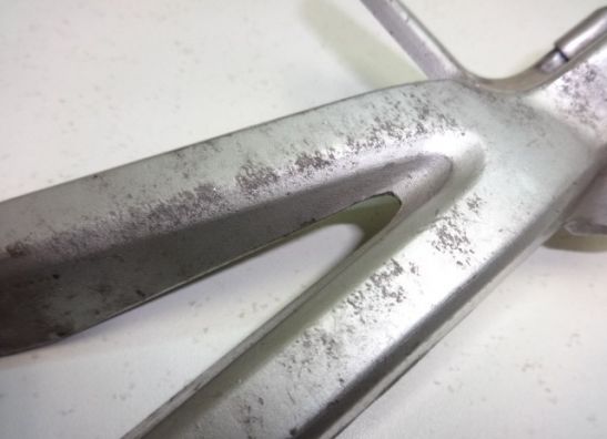 Duo voetsteun links Suzuki GSX R 600