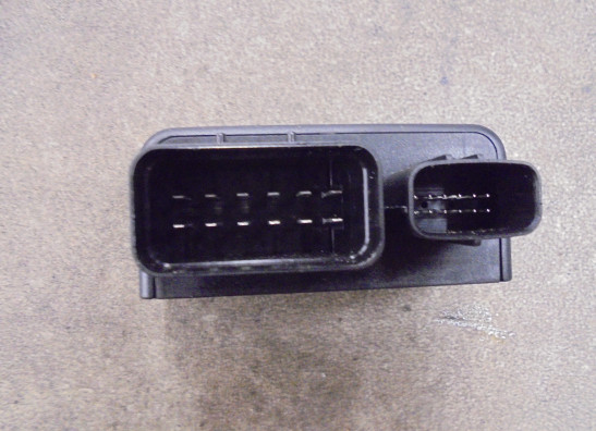 Relais unit Suzuki GSX 8R