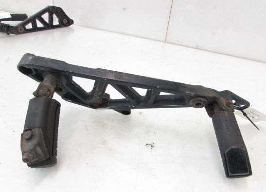 Fussrastetrager vorne links Honda VF 500 