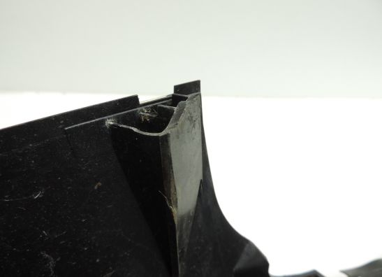 Cowl left rear Suzuki Burgman 400