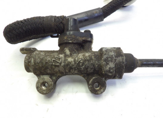 Rempomp achter Honda ST 1100 Pan European