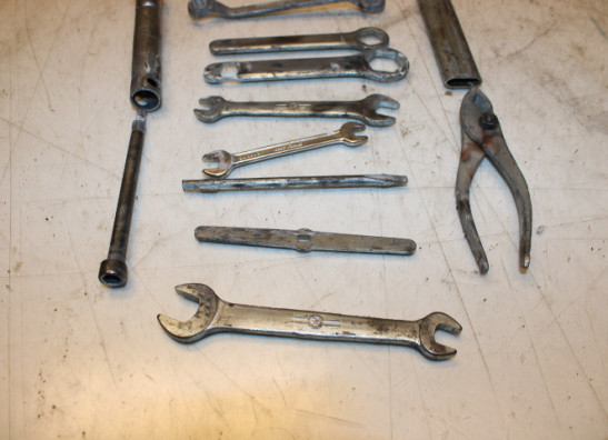 Bordwerkzeug Honda Deauville 650 - 700