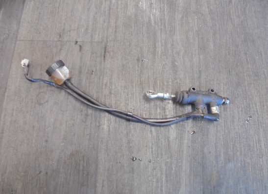 Rempomp achter KTM 690 SMC-R