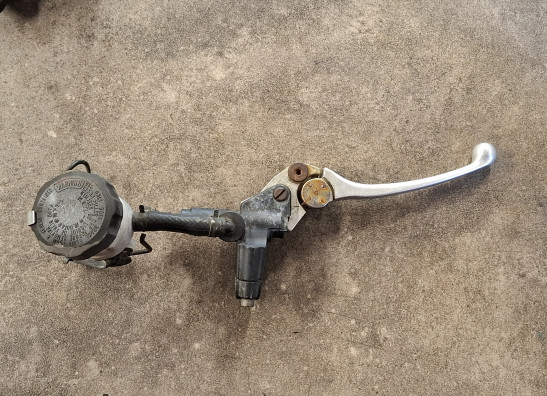 Front brake master cylinder  Yamaha FZR 600