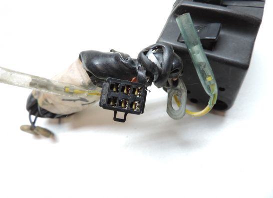 Handlebar switch assy right Suzuki GS 500 E