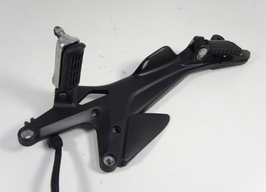 Fussrastetrager vorne rechts Honda CBF 600