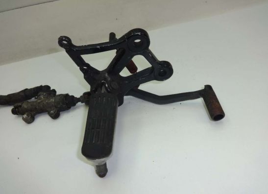 Fussrastetrager vorne rechts Honda CBR 1000 F