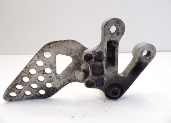 Main step holder left Suzuki GSX R 1000