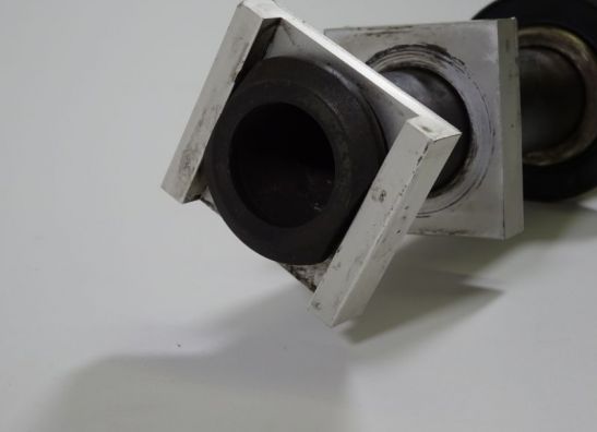 Rear axle Yamaha YZF R1