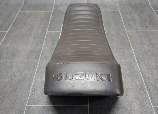 Zadel Suzuki GS 450E