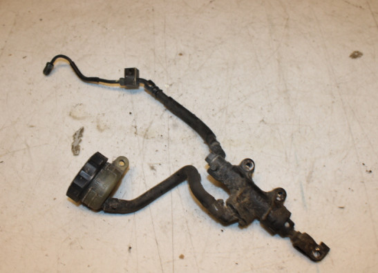 Rempomp achter Honda CBF 500