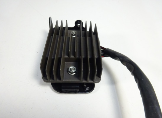 Regulator rectifier  Suzuki GSR 750