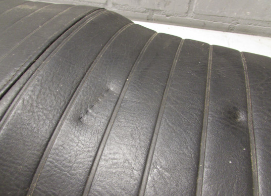 Zadel Suzuki GSX 550 EF