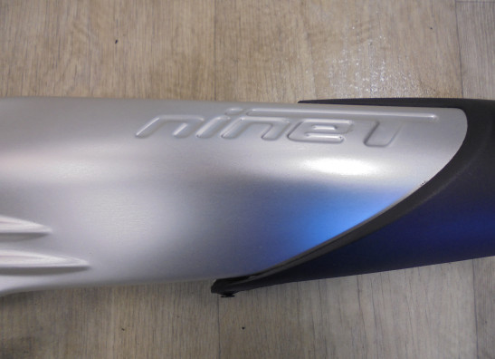 Cowl right small BMW R Nine T