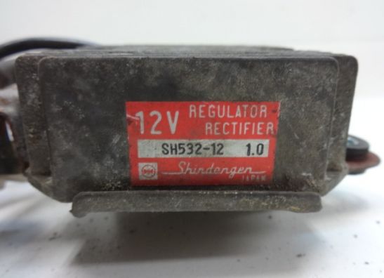 Regler Gleichrichter Honda CB 400