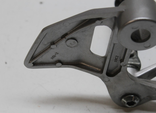 Fussrastetrager vorne links Yamaha Tracer 900