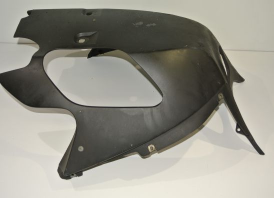 Cowl V shape under BMW K 1200 GT