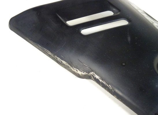 Cowl lower right Suzuki GSR 600