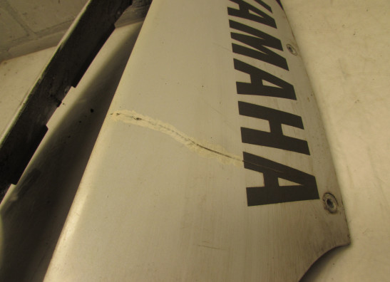 Cowl under Yamaha FZR 600